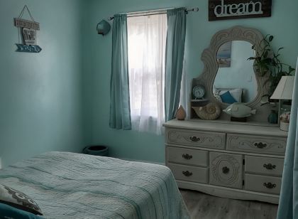 Cozy two bedroom home by historic Rt. 66, pet friendy too!