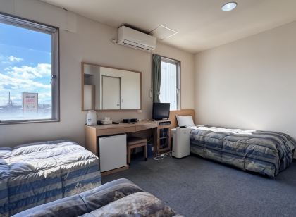 ビジネスホテル おかだ家 豊橋店