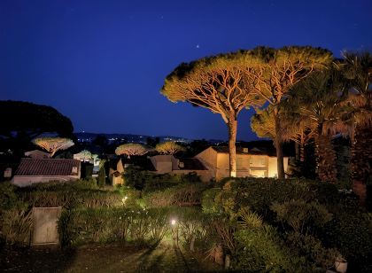 Apartment with pool, 300m beaches Tahiti, Moorea, Ramatuelle, St-Tropez.