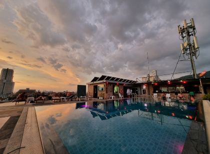 77 Patong Hotel & Spa