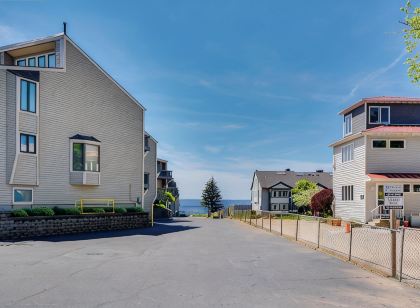 Luxury Home on North Beach-NEW Heated Pool & Hot Tub, Firepit, Game Room & More!