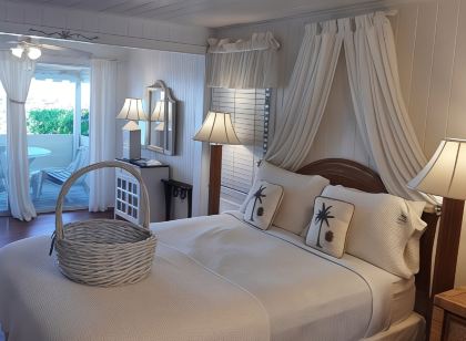 Bungalow Beach Resort