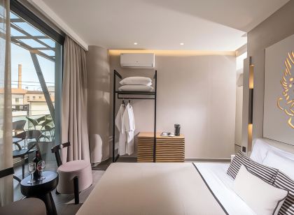 Lavris City Suites