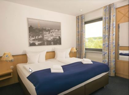 Hotel Near by