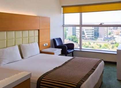 Nuzhet Hotel