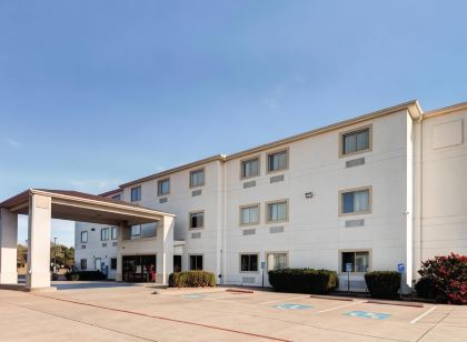 Motel 6 Woodway, TX