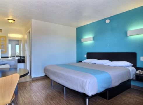 Motel 6 Carlsbad, NM