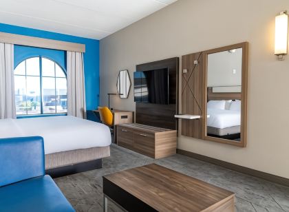 Holiday Inn Express & Suites Pittsburgh-South Side