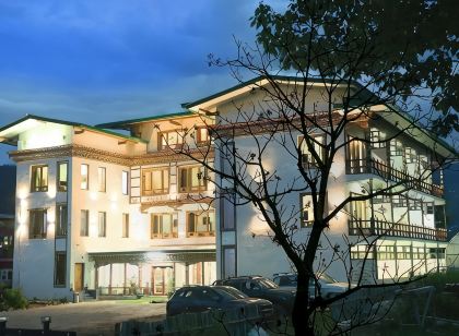 Tsherim Resort