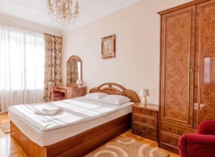 Noj Hotel