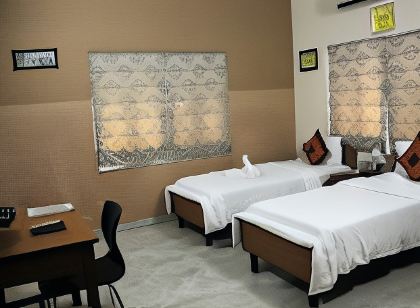 Brahman Food Plaza & Hotel Shanti Palace