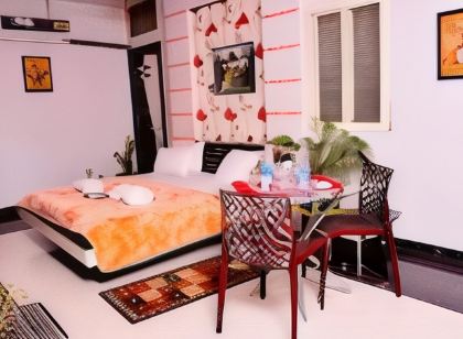 Hotel Royal Palace Dhamnod