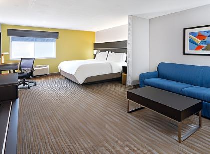 Holiday Inn Express & Suites Albuquerque-N. Balloon Fsta PK