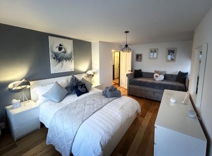 Virginia House a Contemporary Cosy Period Cottage