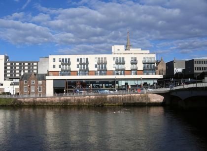 Highland Apartments by Mansley