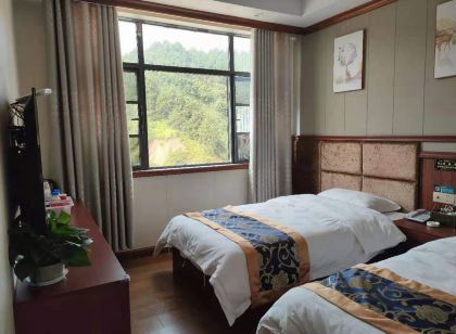 Le'an Riverside Hotel