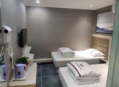 Zhongmu Xinghan Express Hotel
