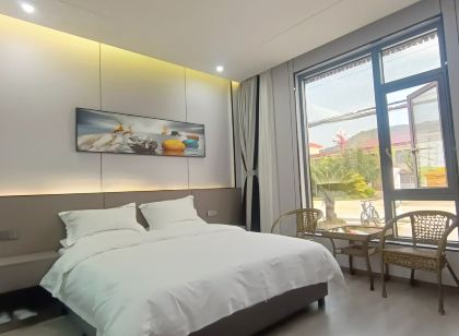 Mountain Lake Homestay