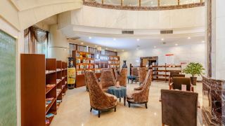 xhyee-golden-shore-hotel