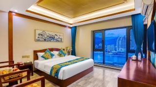 yichenwei-binjiang-hotel-xishuangbanna-splashing-plaza
