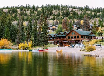 Pyramid Lake Lodge