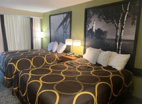 Super 8 by Wyndham Petoskey