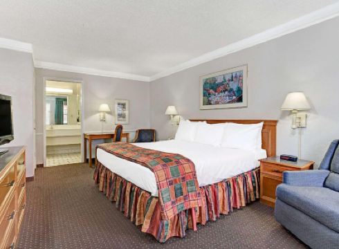 Days Inn by Wyndham Tucson City Center