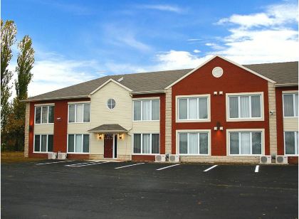 Travelodge by Wyndham Drummondville