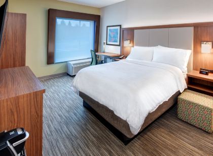 홀리데이 인 익스프레스 & 스위트 웨스트 롱 브랜치 이튼타운