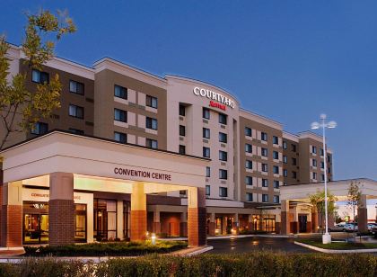 Courtyard Toronto Brampton