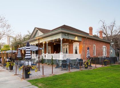 Renaissance Phoenix Downtown Hotel