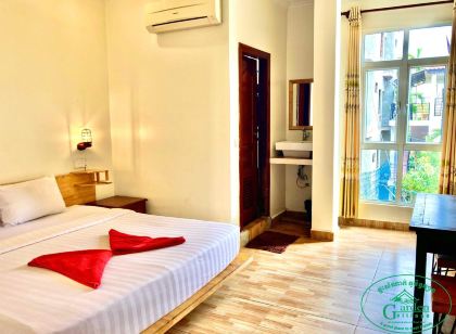 Garden Village Guesthouse & Pool Bar