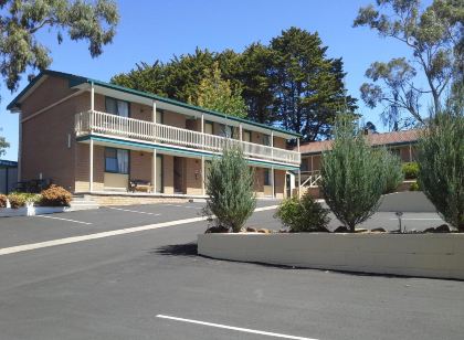 Hideaway Motor Inn