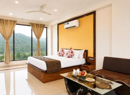 Hotel White Lotus at Ratanpur Border
