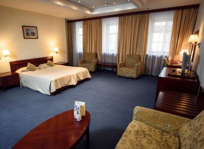 Admiral Hotel