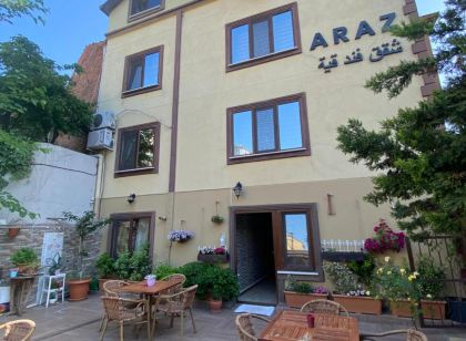 Araz Apart