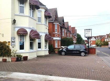 Hunters Lodge Guest House