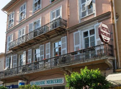 Hôtel Louvia
