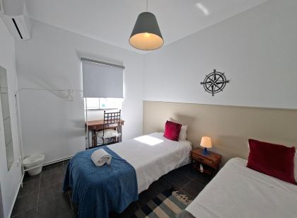 Sleep & Go Faro Airport Guest House