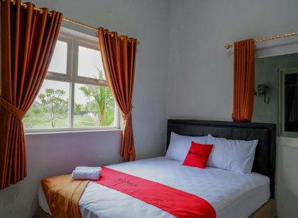 RedDoorz @ City Park Medoho Semarang