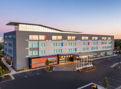 雅樂軒 薩克拉門託機場 納托馬斯