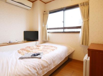 ビジネスホテル古里