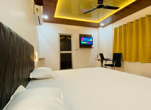 Royal Excellency Inn