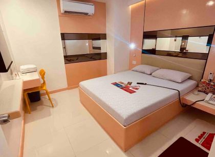 崇光極光大道庫寶飯店