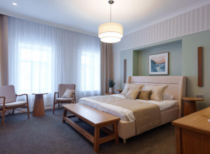 Hotel of the Philistine Okhlonin (f. Antiquarian-Hotel of the Philistine Okhlonin)