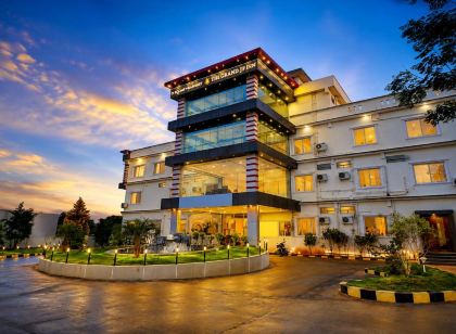 Hotel Grand JP Inn