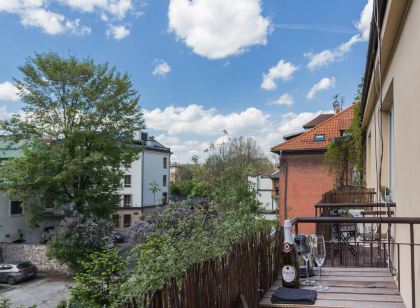InPoint Jewish Town Apartments