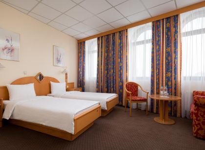 Transhotel