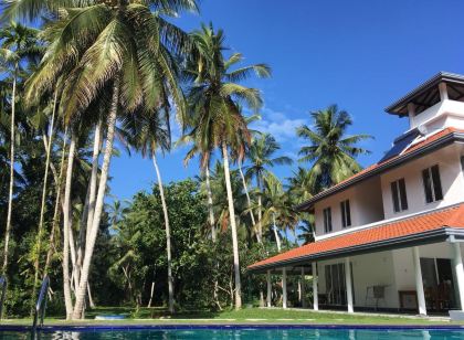 Anuhas Airport Villas