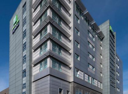 Holiday Inn Express Swindon City Centre